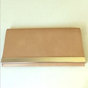Aldo Clutch